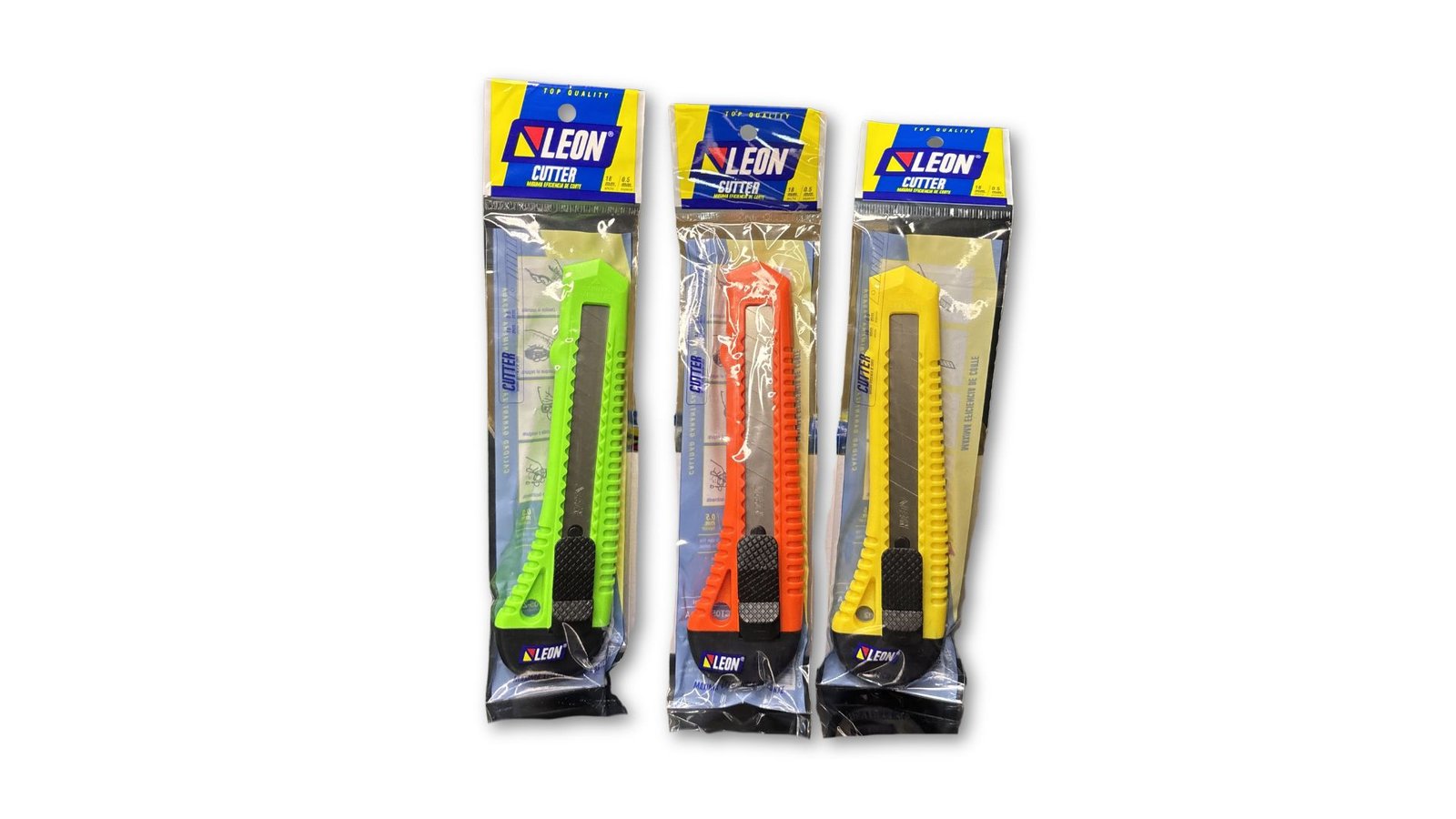 Cutter León 18 mm para corte de cartón, cajas y materiales de embalaje